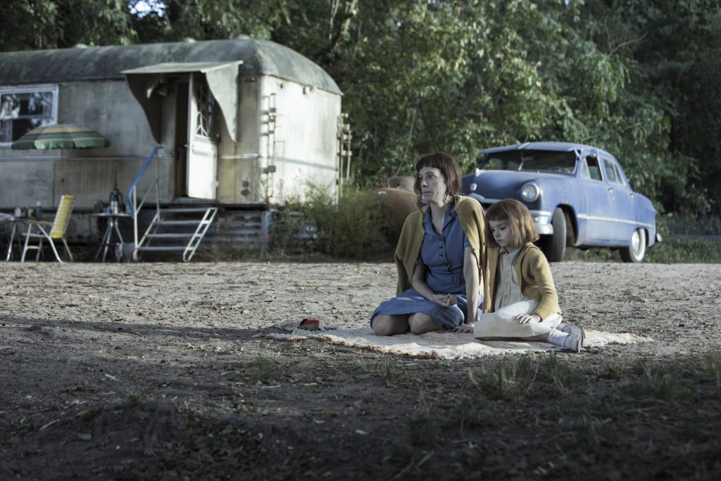 Chloe Pirrie as Beth's Mother and Annabeth Kelly as Beth (Trailer Park) in THE QUEEN’S GAMBIT